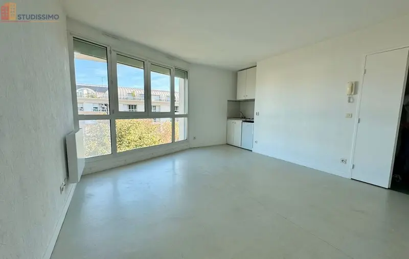 Studio 26m² Orléans centre - Parking, bus et pistes cyclables - Photo 2