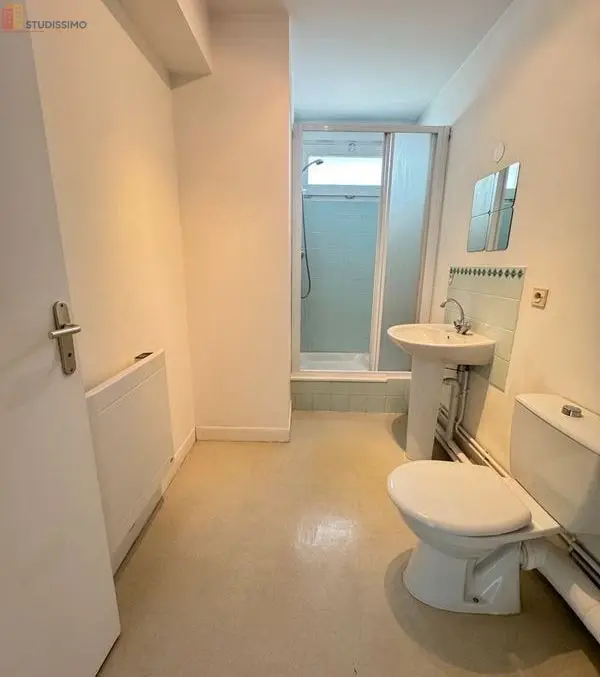 Studio 26m² Orléans centre - Parking, bus et pistes cyclables - Photo 3