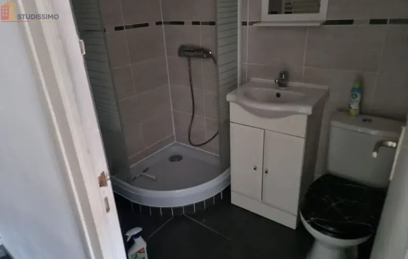 Studio 23m² Orléans - lumineux, proche commerces - Photo 4