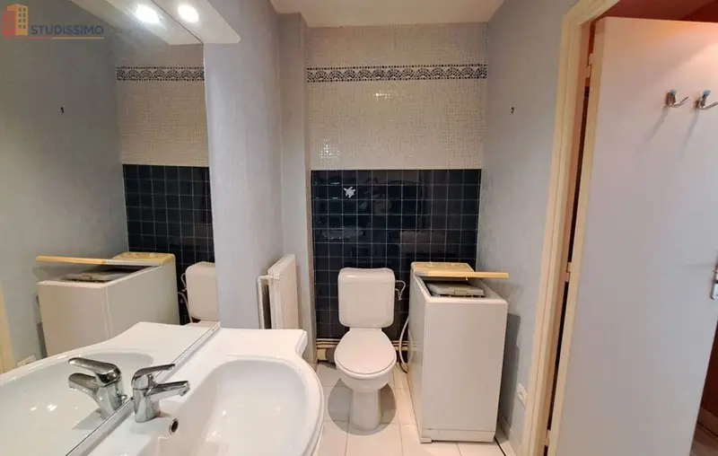 Studio meublé 32m² Nantes centre - Meublé, 3e étage - Photo 2