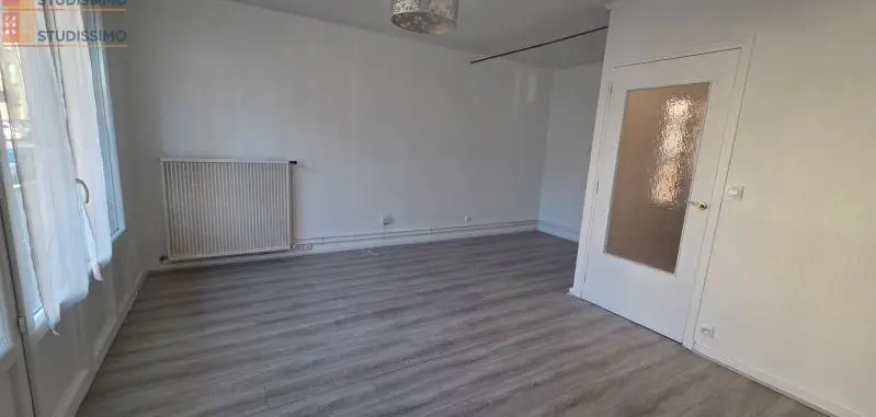 Studio 27m² Orléans - (aucune caractéristique) - Photo 7