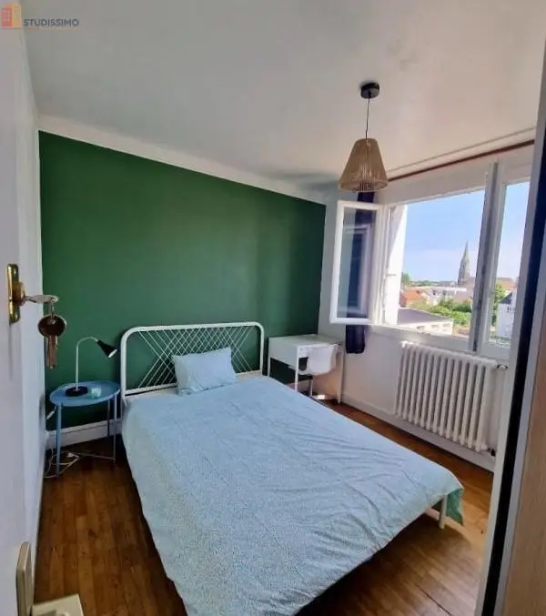Studio meublé 9m² Rezé - Calme, petit espace - Photo 8