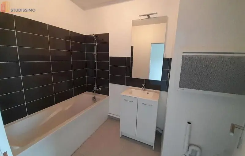 Studio 31m² Marmande - (aucune caractéristique) - Photo 1