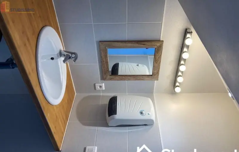 Studio meublé 20m² Nantes centre - Meublé, 2e étage - Photo 2