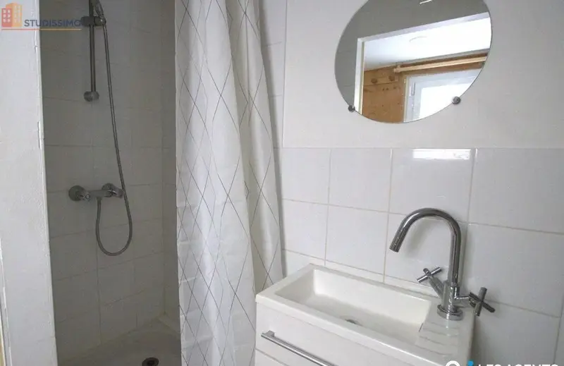 Studio meublé 18m² Orléans - Meublé, 1er étage - Photo 2