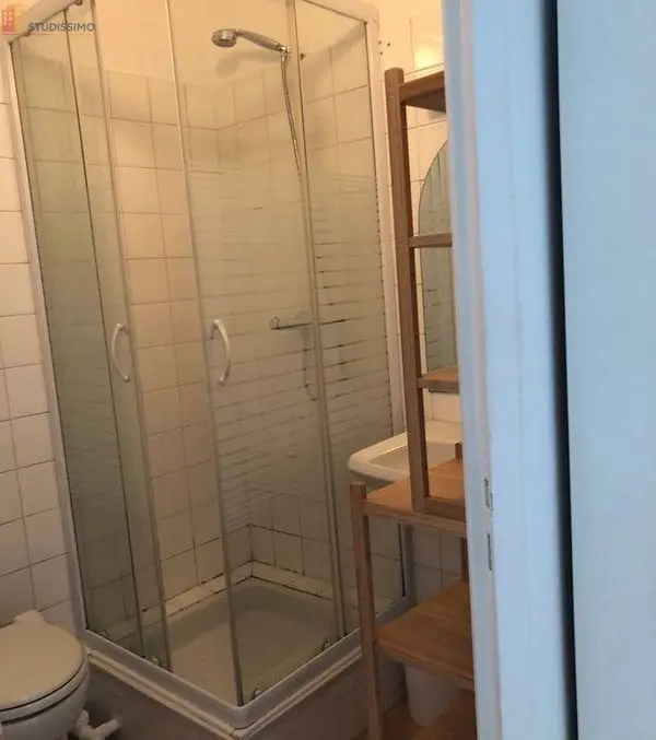 Studio meublé 21m² Nantes centre - Excellent état, dernier étage - Photo 9