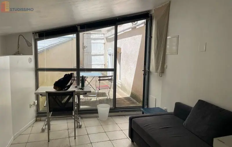 Studio meublé 25m² Nantes centre - Cour privative, proche cathédrale - Photo 3