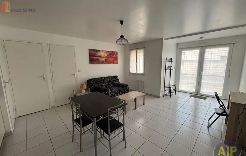 Studio meublé 29m² Cholet - Meublé, DPE D - Photo 2