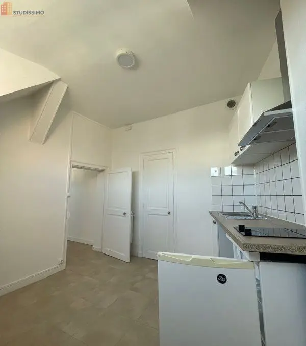 Studio 20m² Nantes centre - Dernier étage, lumineux - Photo 5