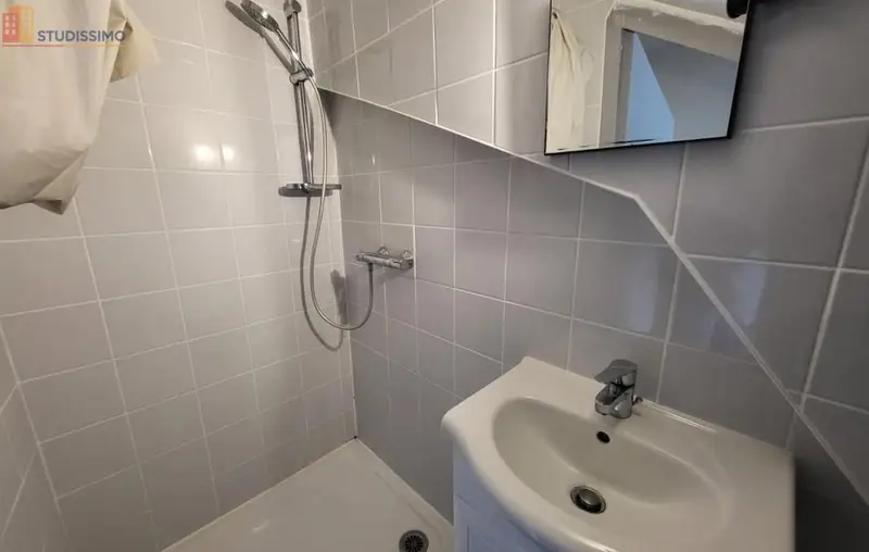 Studio meublé 13m² Angers 49100 - Meublé, 2e étage - Photo 1