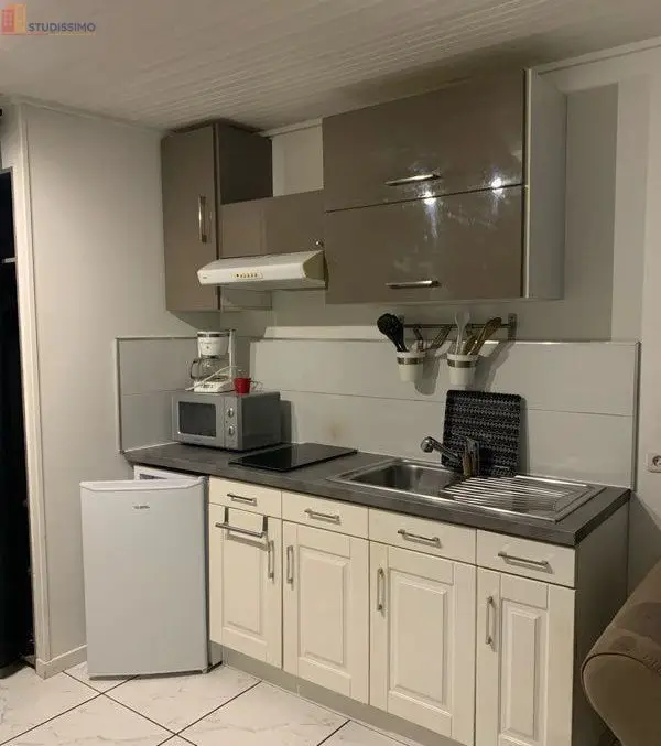 Studio meublé 25m² Angers 49100 - Maisonette, calme - Photo 2