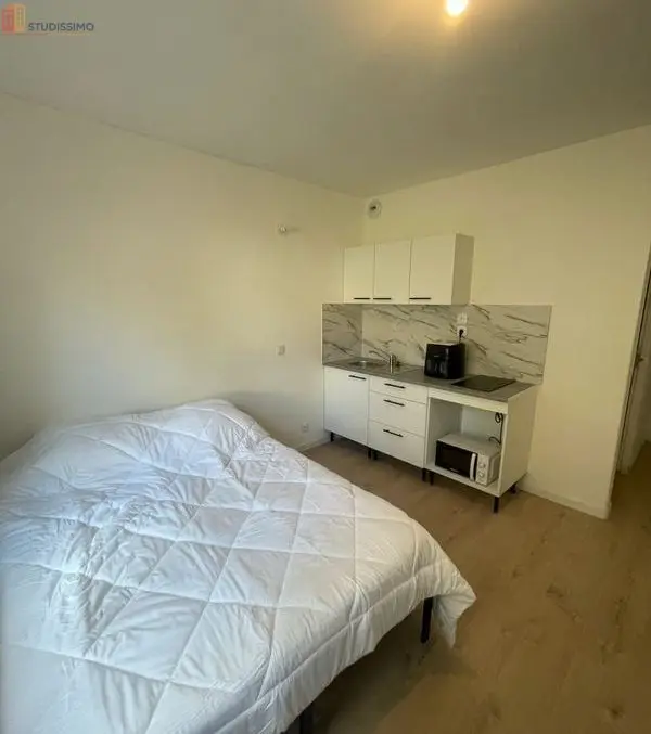 Studio meublé 20m² Château-Renard - Meublé, accès facile - Photo 5