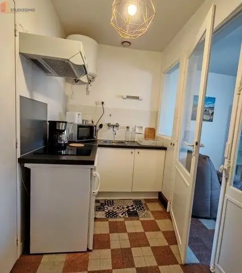 Studio meublé 24m² Gien centre-ville - Calme, lumineux - Photo 2