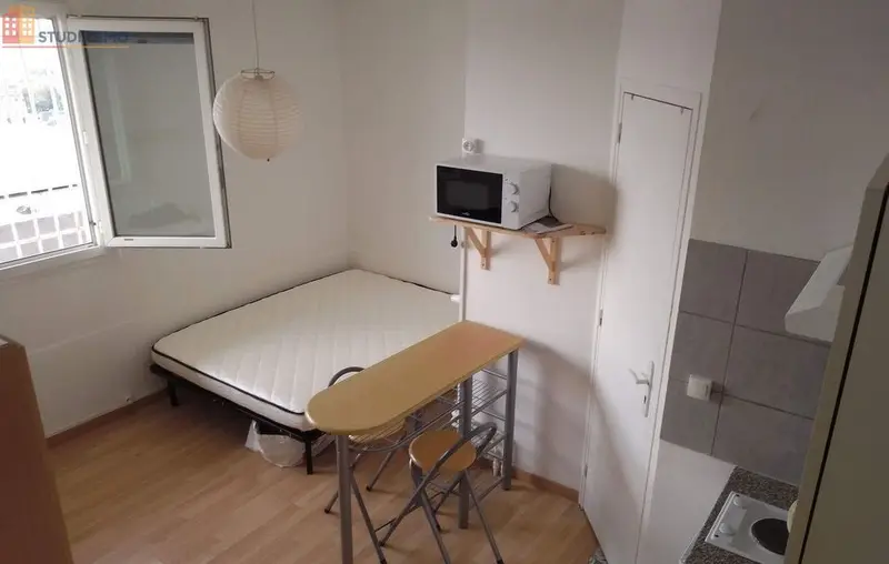 Studio meublé 16m² Orléans 45000 - Dernier étage, lumineux - Photo 4