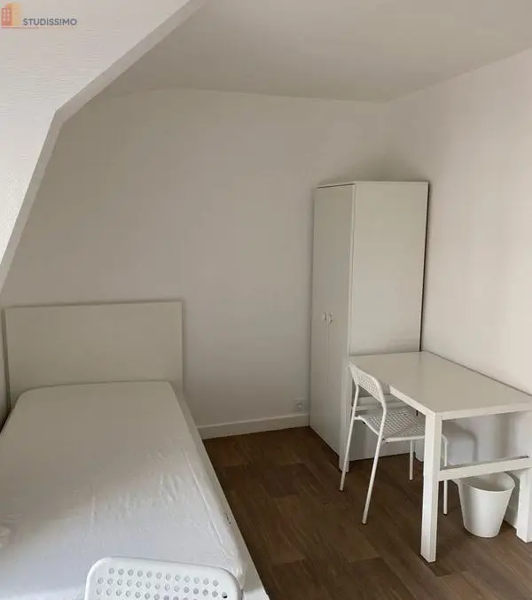 Studio meublé 16m² Nantes centre - Idéal étudiant, calme - Photo 9