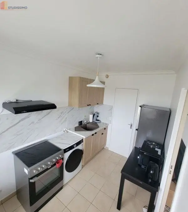Studio meublé 31m² Fleury-les-Aubrais - Dernier étage, lumineux - Photo 5