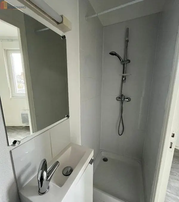 Studio 11m² Angers 49100 - Photo 1