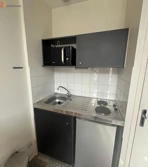 Studio meublé 16m² Angers 49100 - Meublé, 3e étage - Photo 3
