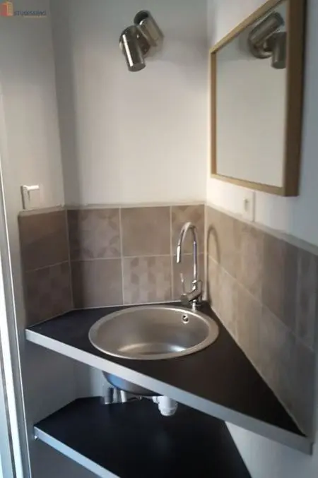 Studio meublé 21m² Nantes Ile de Nantes - Proche écoles, lumineux - Photo 1