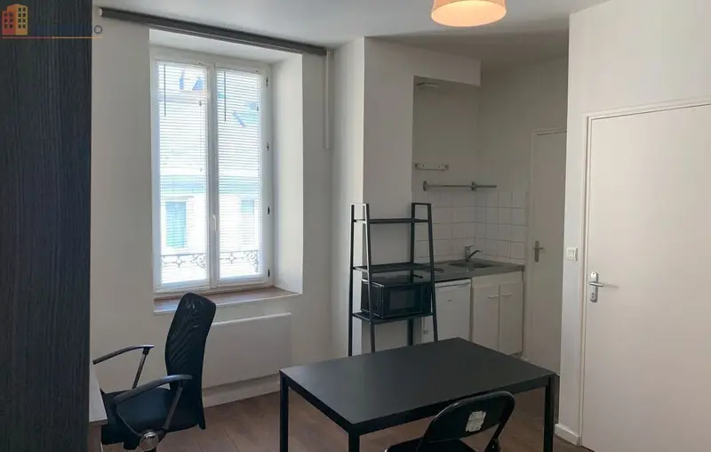 Studio meublé 20m² Nantes centre - Meublé, étage 1/2 - Photo 10