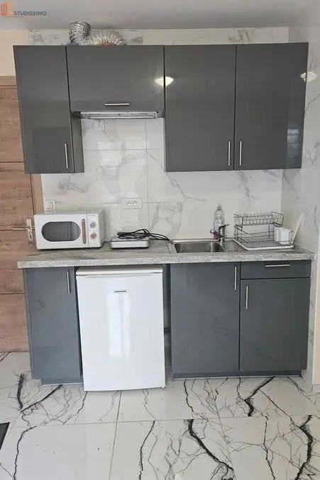 Studio meublé 25m² Nantes centre - Meublé, 1er étage - Photo 2