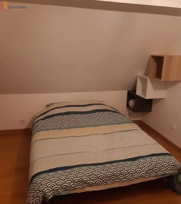 Studio meublé 20m² Seiches-sur-le-Loir - Meublé - Photo 5