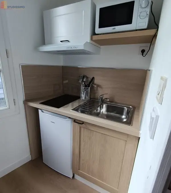 Studio meublé 17m² Angers 49100 - Meublé, 2e étage - Photo 8