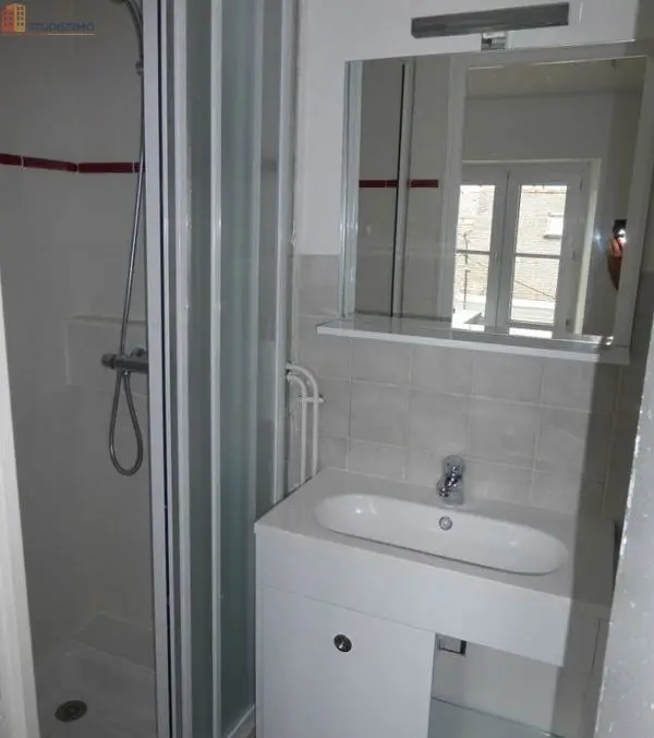 Studio 21m² Angers 49000 - Étage 2/3, DPE F - Photo 2
