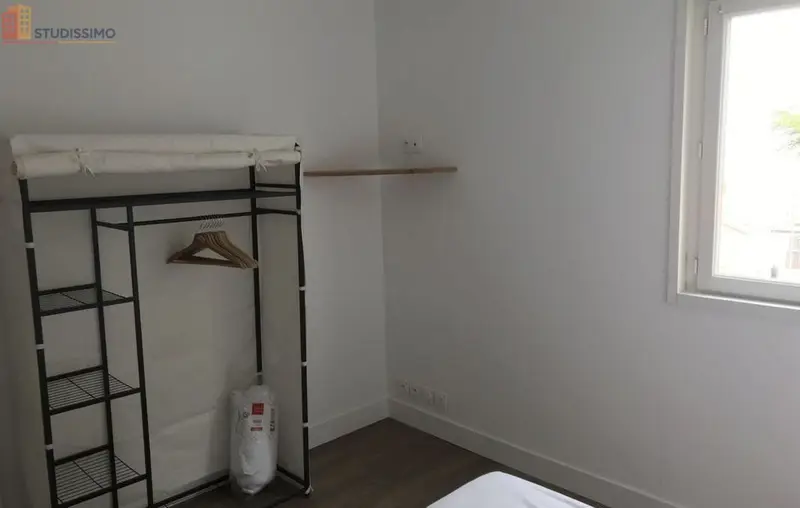 Studio meublé 28m² Cholet - 2e étage, lumineux - Photo 4