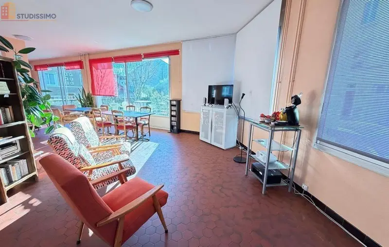 Studio 31m² Angers centre - Résidence services, sécurisé 24h/24 - Photo 1