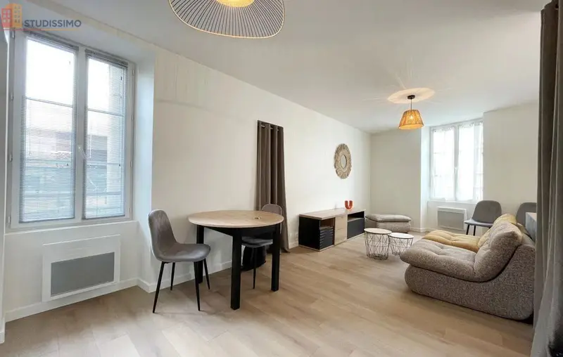 Studio meublé 36m² Cholet - Meublé, DPE C - Photo 33