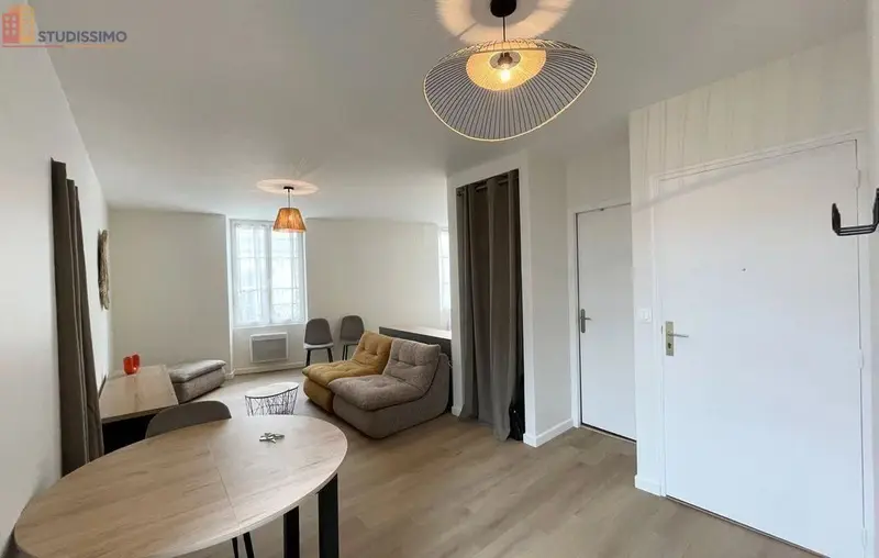 Studio meublé 36m² Cholet - Meublé, DPE C - Photo 20