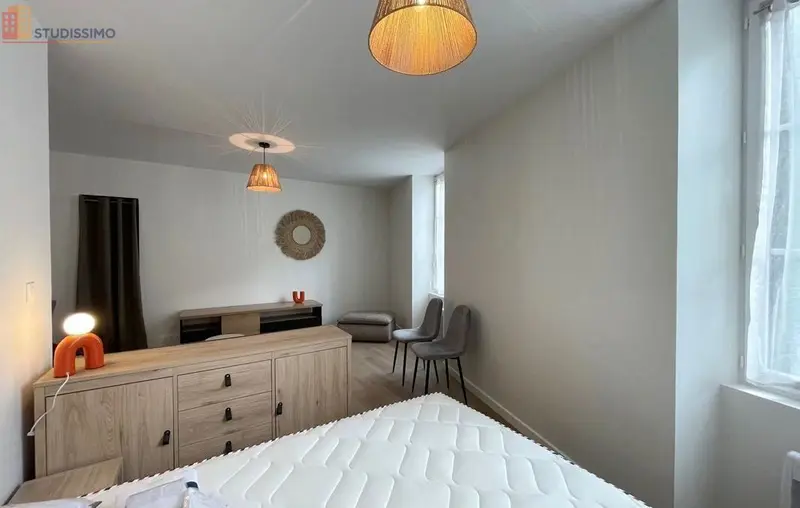 Studio meublé 36m² Cholet - Meublé, DPE C - Photo 17