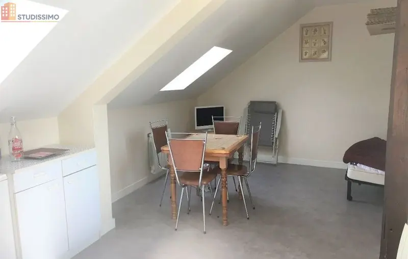 Studio 26m² Cholet - Meublé, dernier étage - Photo 12