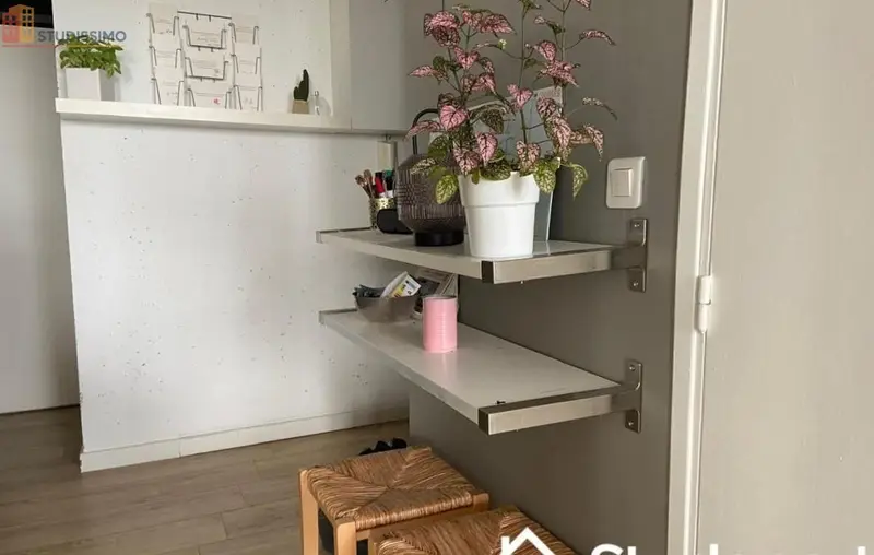 Studio meublé 11m² Angers 49100 - Lumineux, en hauteur - Photo 1