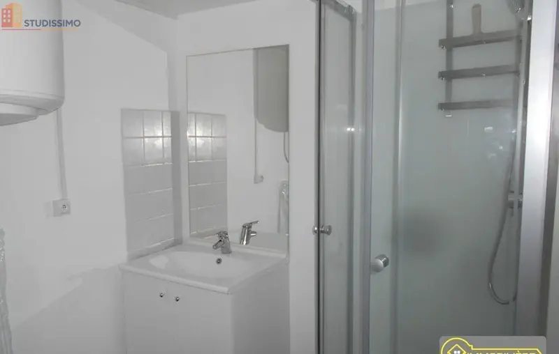 Studio meublé 29m² Saint-Hilaire-du-Harcouët - Meublé - Photo 1