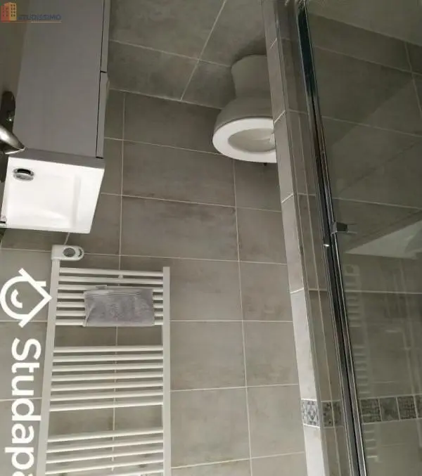 Studio meublé 13m² Angers 49000 - Lumineux, 6e étage - Photo 2