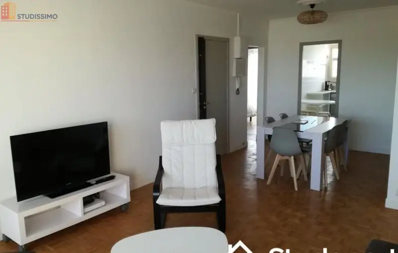 Studio meublé 13m² Angers 49000 - Lumineux, 6e étage - Photo 3