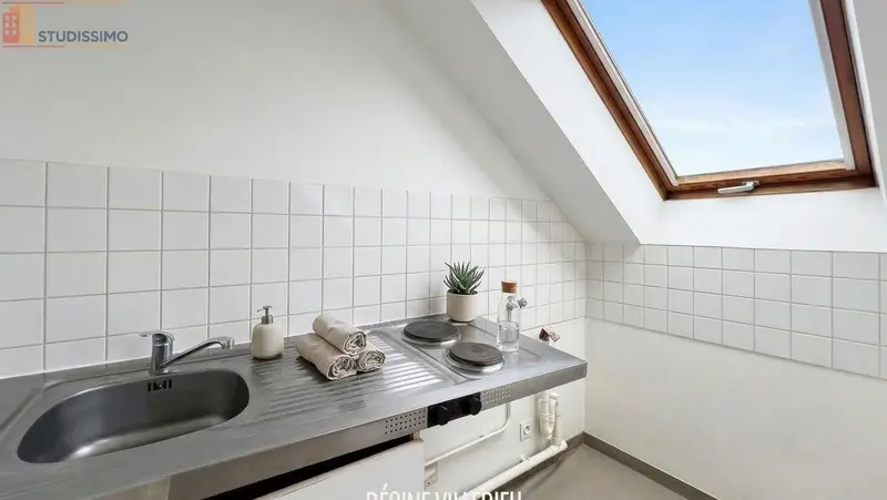 Studio 22m² Cherbourg-en-Cotentin 50100 - Dernier étage, lumineux - Photo 5