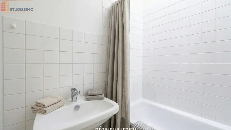 Studio 22m² Cherbourg-en-Cotentin 50100 - Dernier étage, lumineux - Photo 3