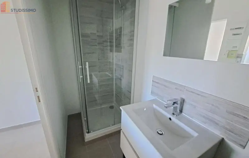 Studio 27m² Grandparigny 50600 - Meublé, DPE C - Photo 1