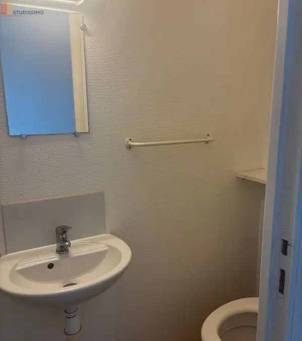 Studio meublé 15m² Angers 49100 - Proche tram, meublé - Photo 1