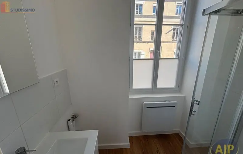 Studio 15m² Angers 49100 - Photo 9