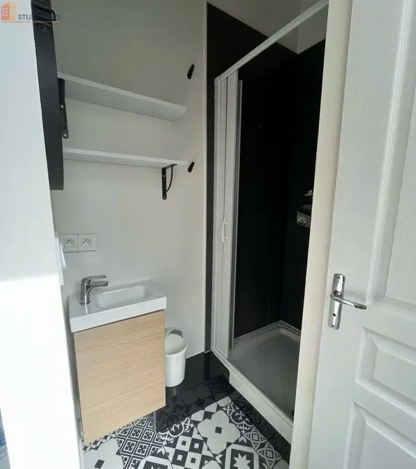 Studio meublé 23m² Angers 49000 - Proche gare, lumineux - Photo 2