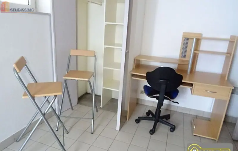 Studio meublé 20m² Saint-Hilaire-du-Harcouët - Meublé, clair - Photo 1