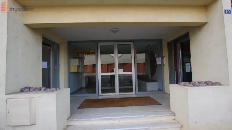 Studio 33m² Cholet 49300 - Duplex, dernier étage - Photo 5