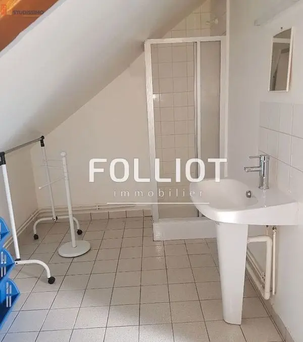 Studio 12m² Saint-Lô - Étage élevé, lumineux - Photo 1