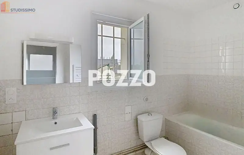 Studio 27m² Saint-Hilaire-du-Harcouët - DPE D - Photo 1