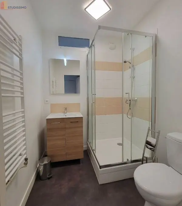 Studio meublé 27m² Cholet - Lumineux, 2e étage - Photo 10