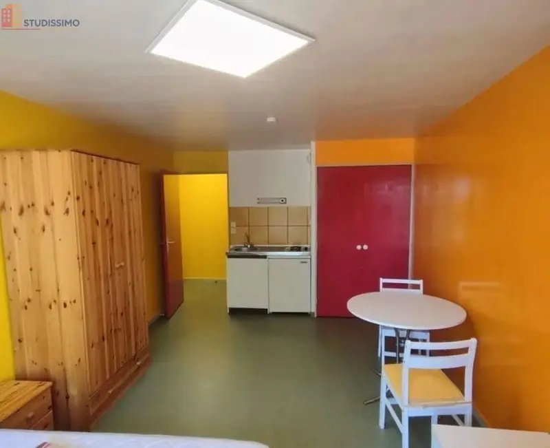 Studio meublé 24m² Cherbourg-en-Cotentin 50100 - Meublé, 2e étage - Photo 2